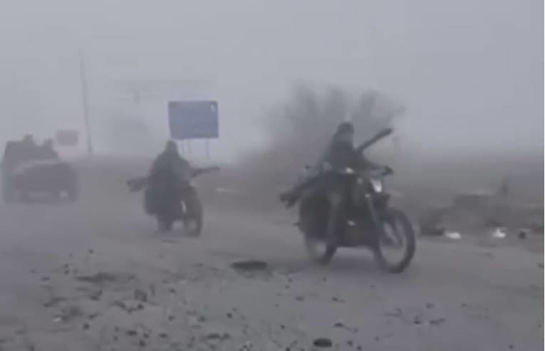 Rusia depërton në një zonë të rëndësishme të Ukrainës, e shfrytëzojnë mjegullën (Pamje)