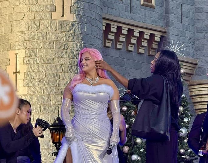 Bebe Rexha do të jetë pjesë e programit festiv të Disneyt me rastin e festave të fundvitit
