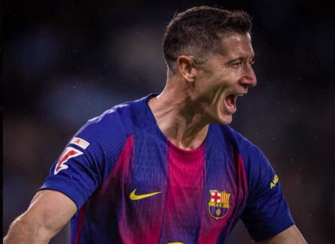 Lewandowski feston golin në rikthimin e Barcelonës në Camp Nou: “Është një ditë shumë speciale”