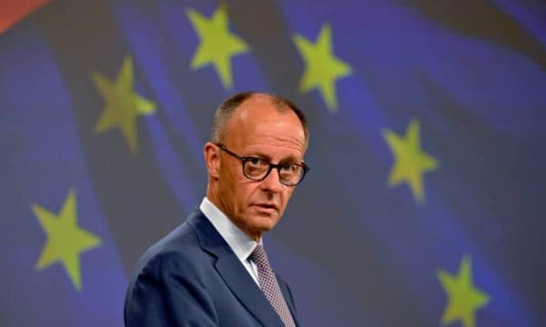 Merz: Edhe nëse arrihet paqja, Ukrainës i duhen forca të armatosura