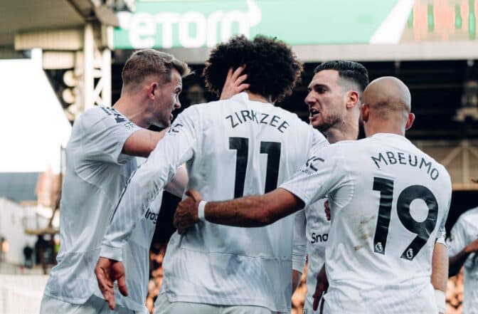 Manchester United i rikthehet fitoreve pas tre ndeshjeve, përmbys Crystal Palacin