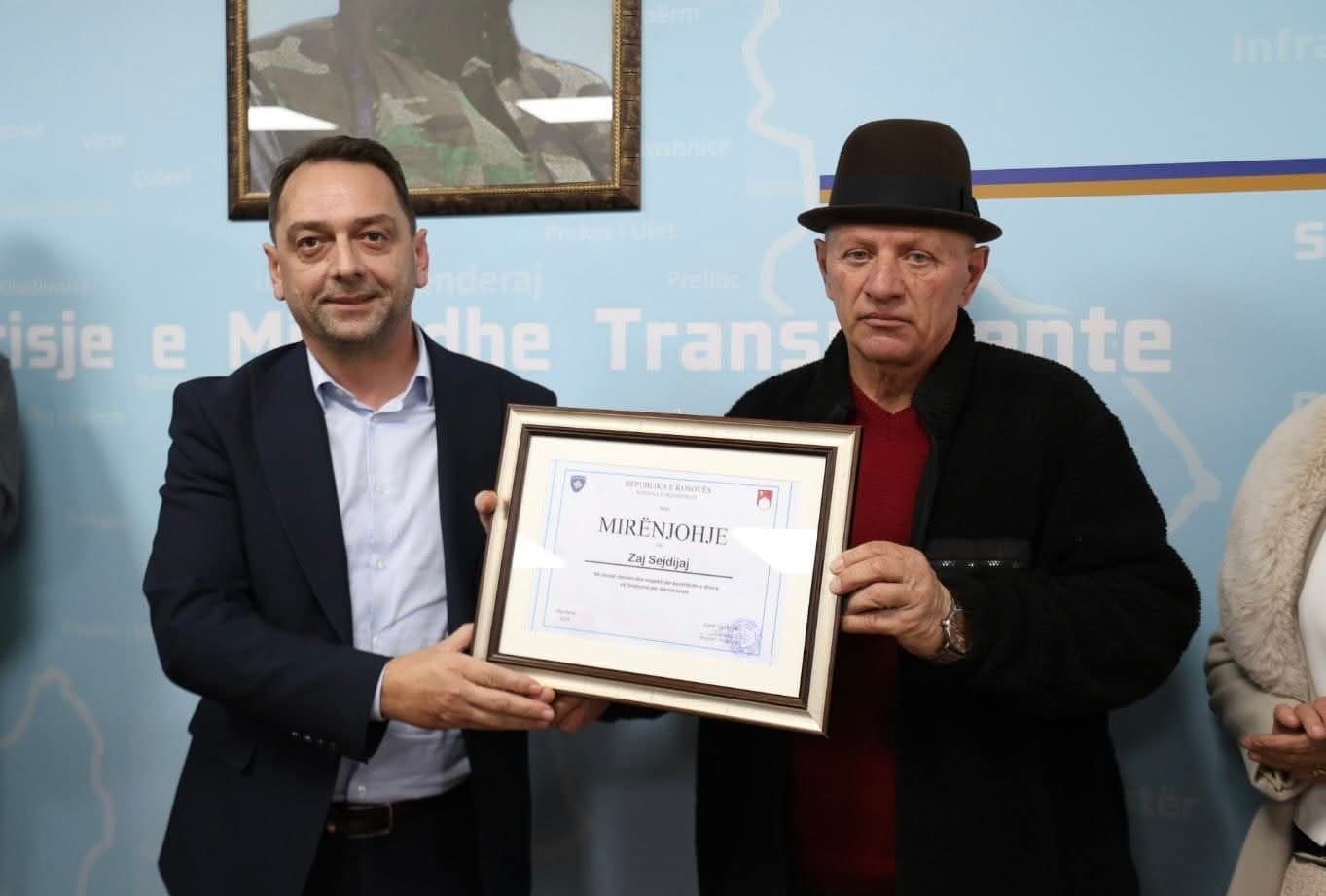Skenderaj nderon Zaj Sejdijajn: Pensionohet pas një karriere shembullore në shërbim të qytetarëve ( FOTO)