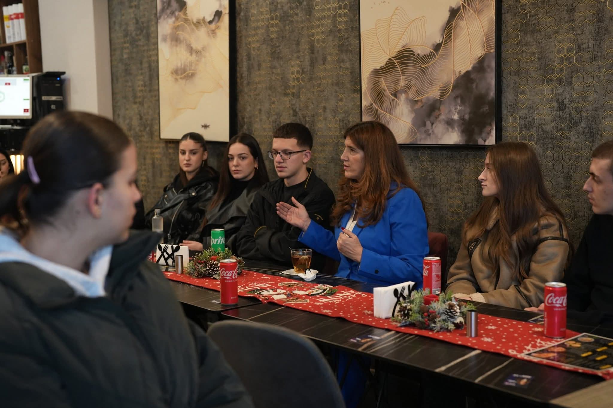 Rinia kërkon të ardhme në Kosovë, Ganimete Musliu jep fjalën për ndryshim me PDK-në,  në krye (FOTO)