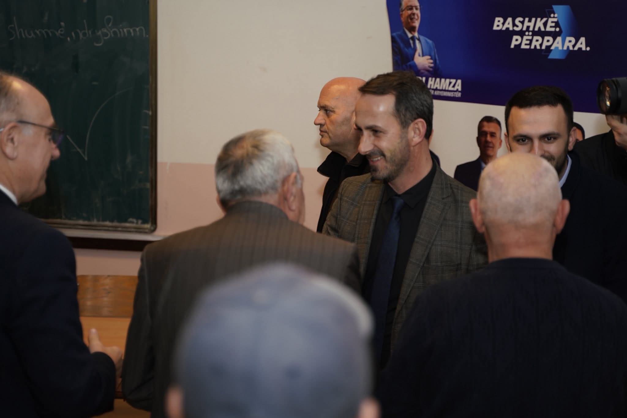 Përkrahje Masive për Dr. Bashkim Gllarevën, Mjekun e Presidentit Thaçi (FOTO)