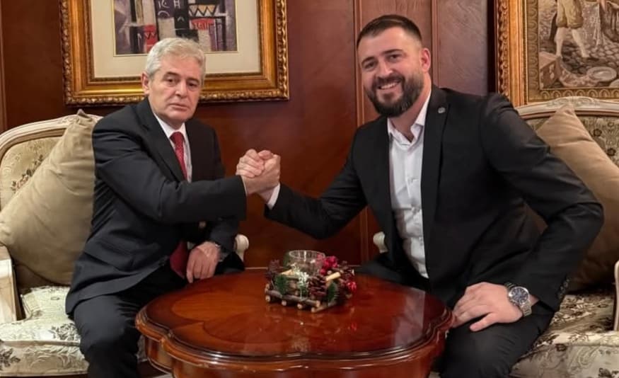 Ali Ahmeti përkrah Mërgim Lushtakun: Mbështes djalin e  shokut të luftës, për zërin e guximshëm të brezit të ri (FOTO)