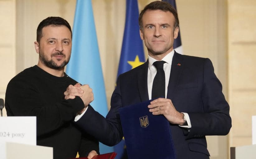 Zelesnsky dhe Macron diskutojnë në Paris për përfundimin e luftës në Ukrainë