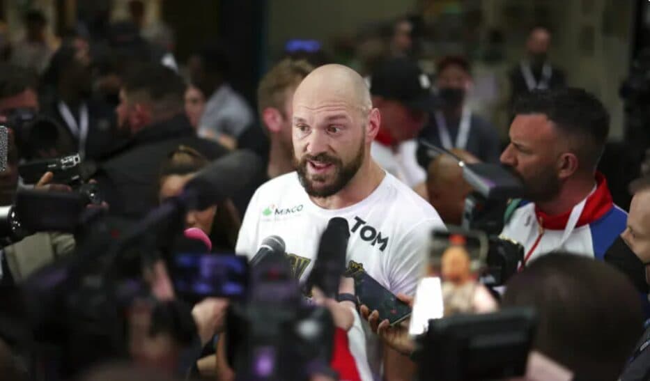 Fury thotë se “Mbreti” duhet të rikthehet në fronin e tij