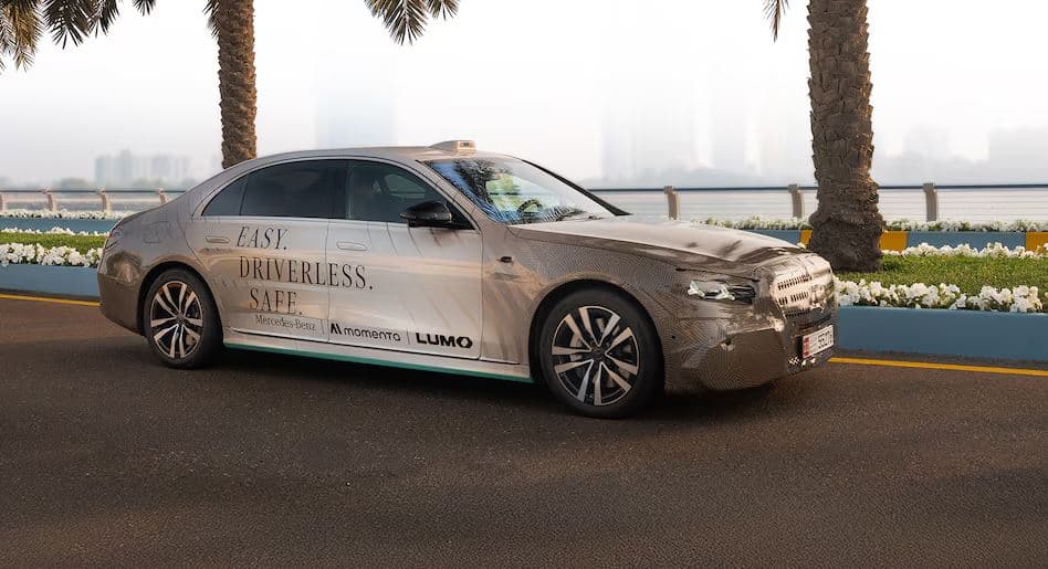 Mercedesi sjell S-Class-ën si robot taksi luksoz, nis operimin në Abu Dhabi
