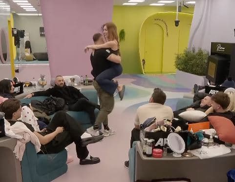 Edi nuk i ndahet Bias (Video)