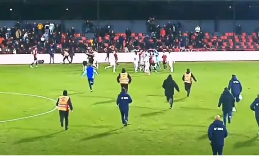 Teuta reagon ashpër pas incidentit në Vlorë: Skandal dhe dhunë ndaj futbollistëve tanë, FSHF të marrë masa
