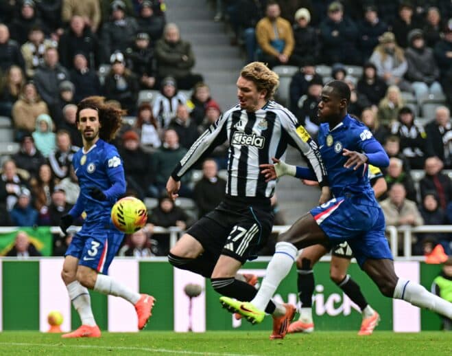 Kishte epërsi prej dy golave, Newcastle barazon me Chelsean