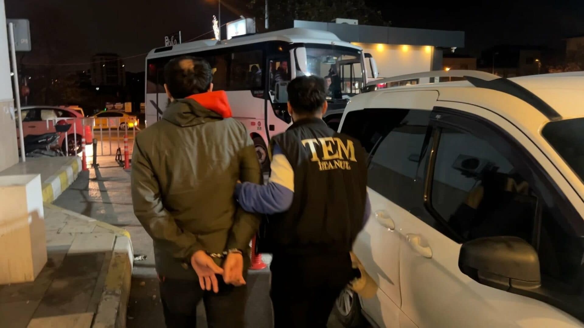 Turqia arreston 115 të dyshuar të ISIS-it që ‘planifikonin sulme për Vitin e Ri’
