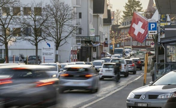Zvicër, sigurimi i veturave po bëhet më i shtrenjtë