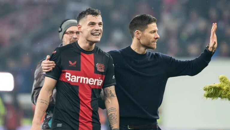 Granit Xhaka: Kur Alonso futej në zhveshtore, të gjithë mbyllnim gojën dhe e dëgjonim atë
