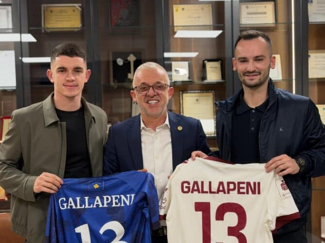 Gallapeni viziton ”Shtëpinë e të Moshuarve Jetimat e Ballkanit”, ndan dhuratë për Halil Kastratin