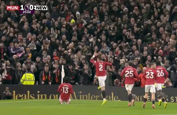 Manchester United në epërsi ndaj Newcastle, Dorgu e ban sefte (VIDEO)