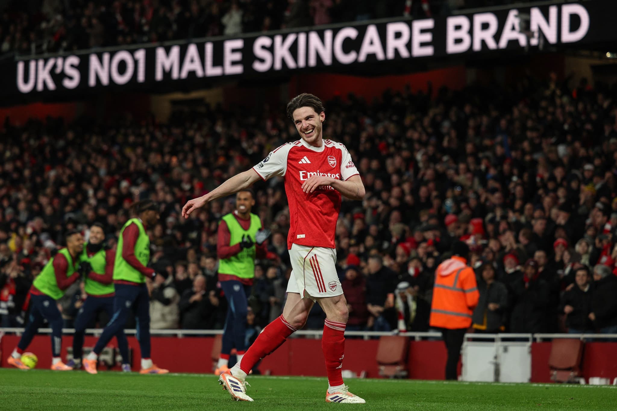 Arsenali mposht Brighton dhe rikthehet në krye të Premier Ligës