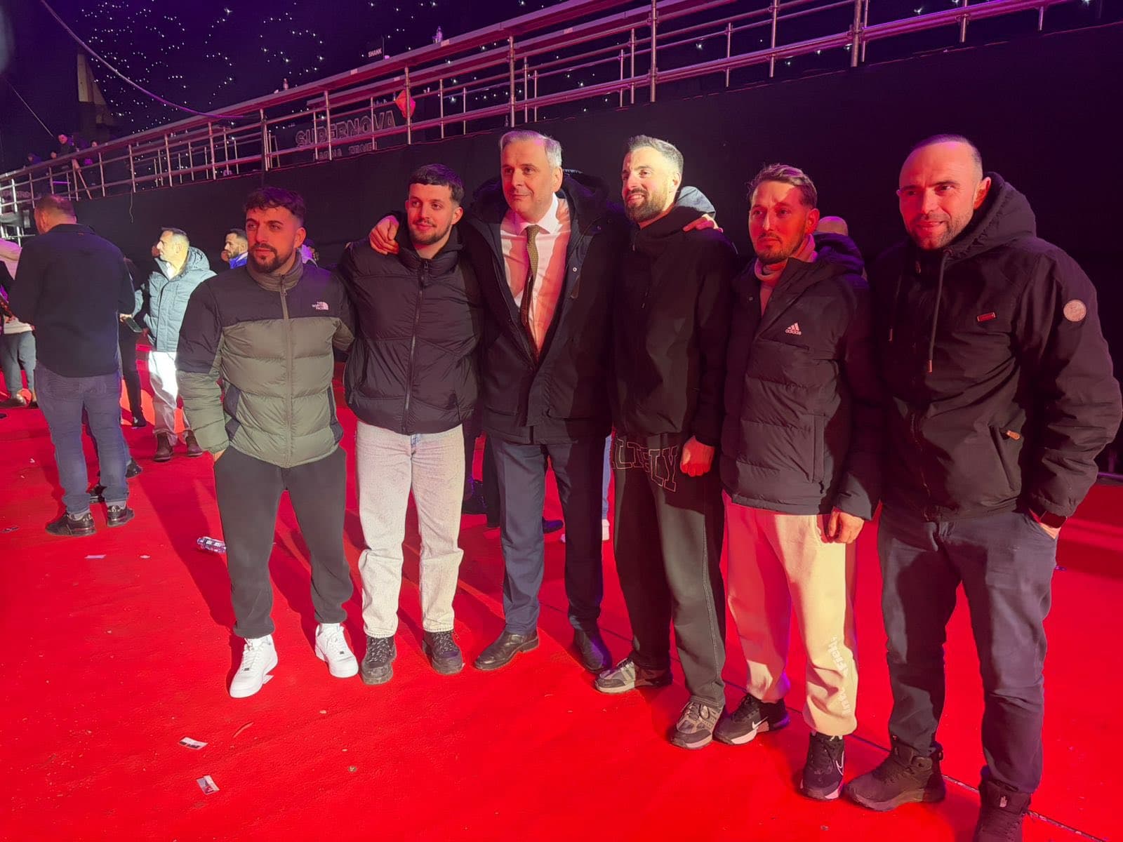 Featured image for Bajqinovci nga tubimi përmbyllës i LVV-së: “Prishtina dhe e gjithë Kosova nuk lëshon pe”