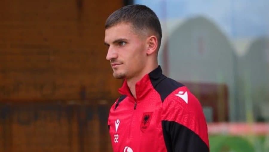 Brruti pranë transferimit te një skuadër evropiane