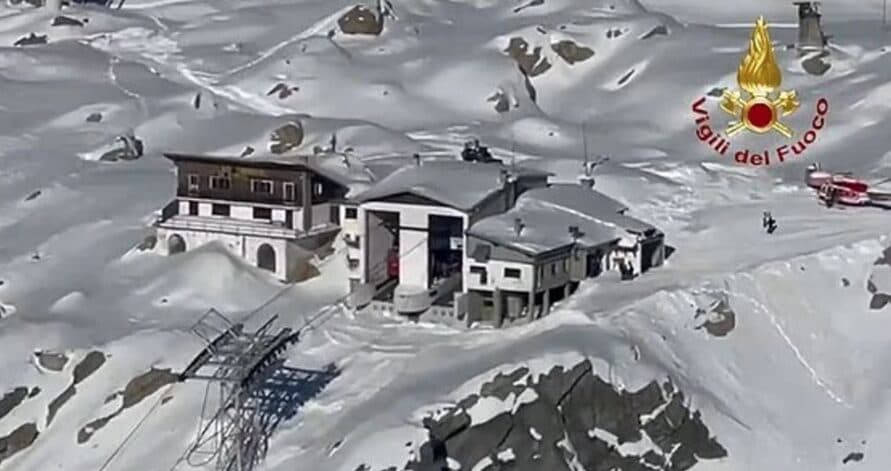 Itali: Teleferiku përplaset në barrierën e stacionit malor, raportohet për të lënduar