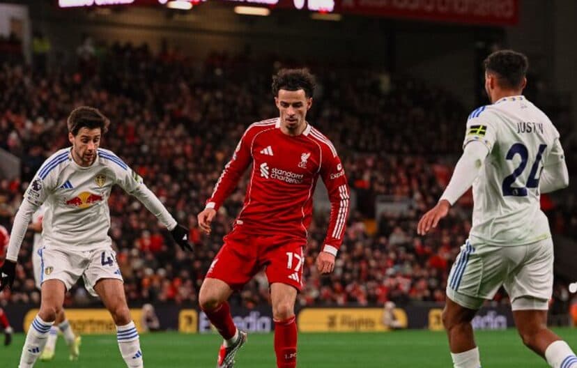 Leeds United si ”mace e zezë” për Liverpulin, pa fitues në ”Anfield”