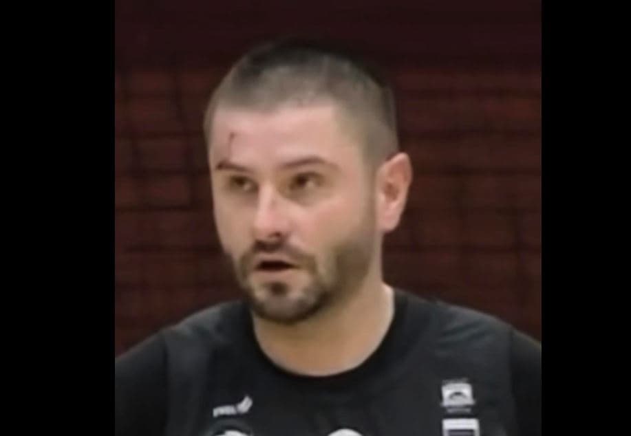 Kështu u godit Dardan Berisha nga tifozët në ndeshjen ndaj Bashkimit