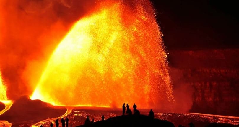 Alarmi ‘portokalli’, një nga vullkanet më aktiv në botë gati të shpërthejë