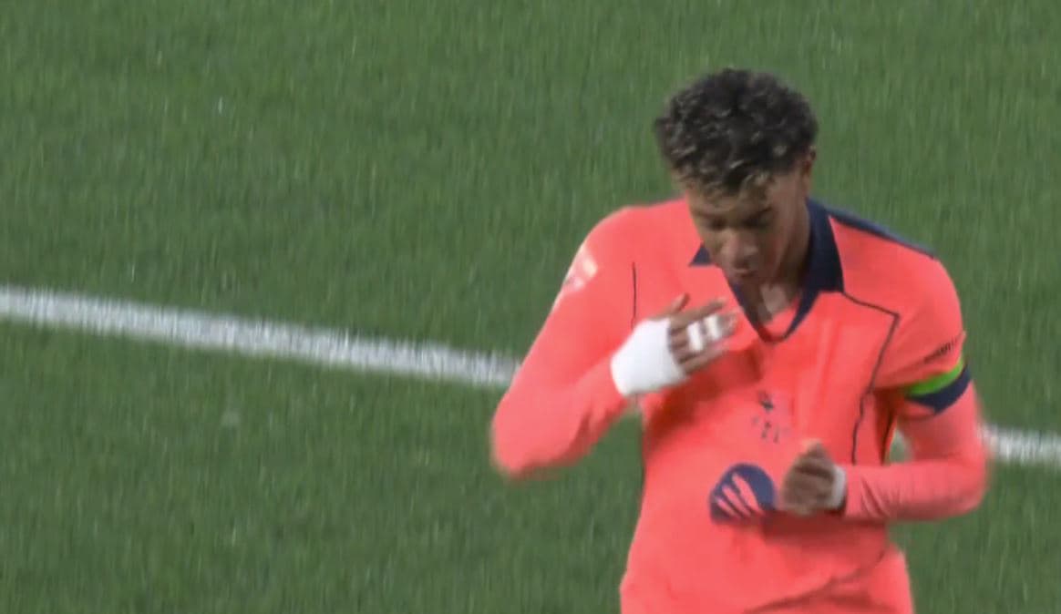 Yamal “çon” në epërsi Barçën, shënon duke kaluar portierin