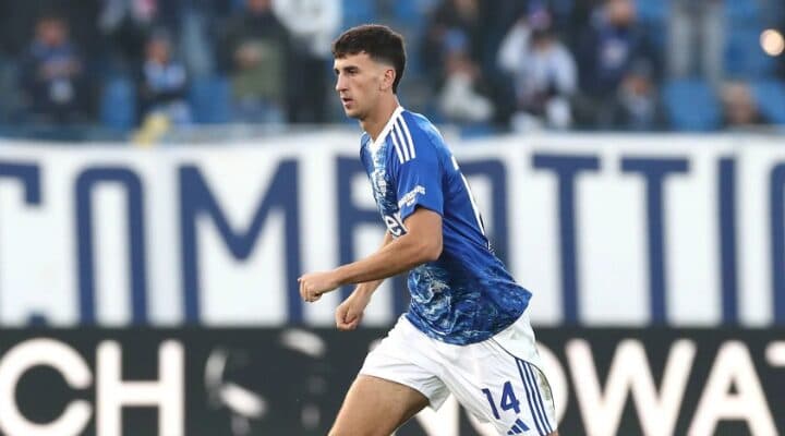 Real Madridi në kërkim të një mbrojtësi qendror, dy opsione në tavolinë