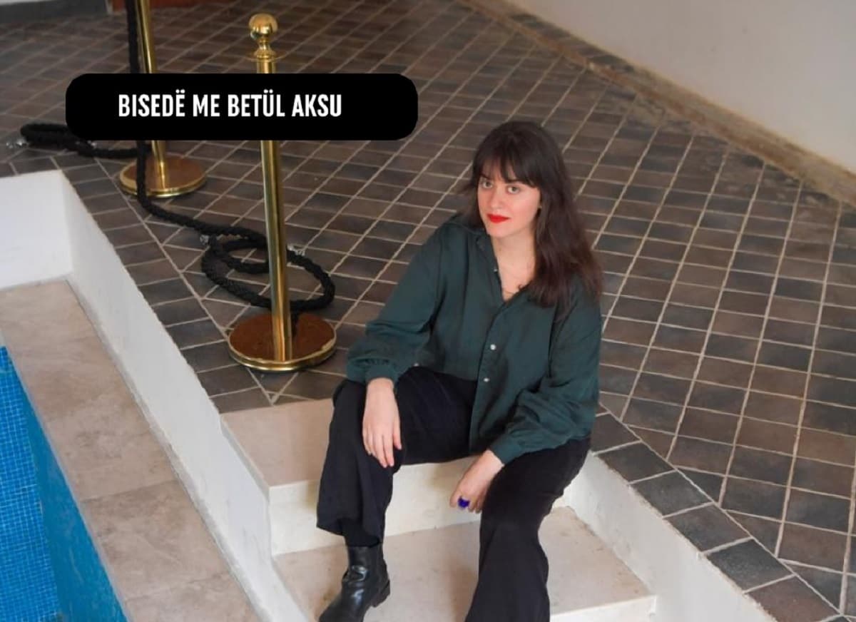 Bisedë me artisten Betül Aksu