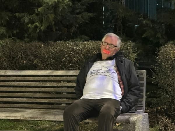 ​Pensionisti proteston para Kuvendit: 43 vjet punë, prej 2016-tës pensioni m’u rrit 37 euro