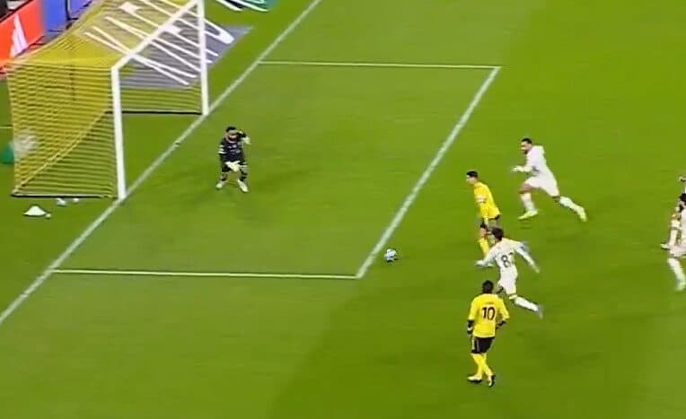 Ronaldo shënon golin 963, Al Nassr në epërsi ndaj Al Hazem