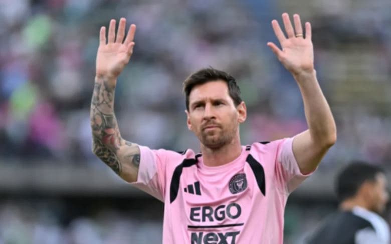 Kandidati presidencial kërkon që Lionel Messi të tërhiqet “me fanellë dhe në fushë” te Barcelona