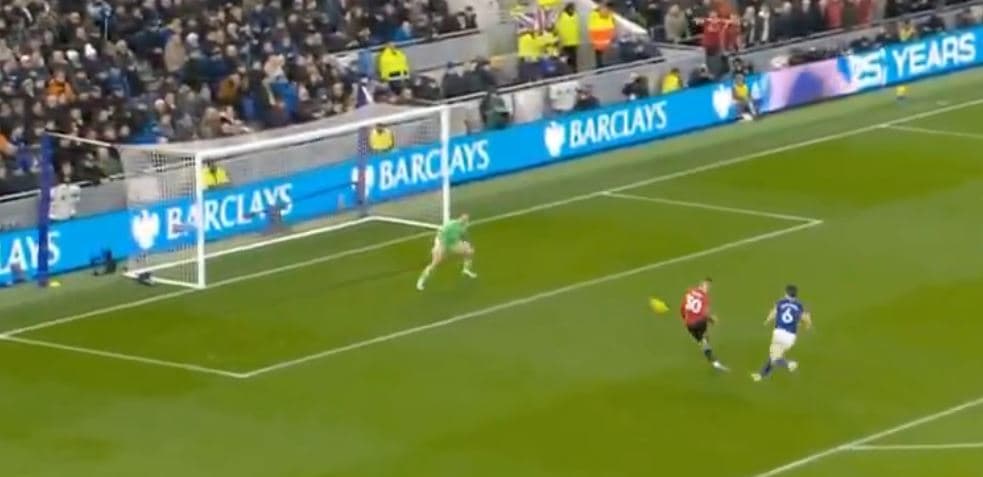 Super Sesko, zhbllokon sfidën për Unitedin