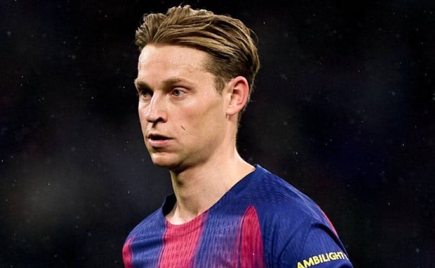 De Jong mungon disa javë te Barcelona