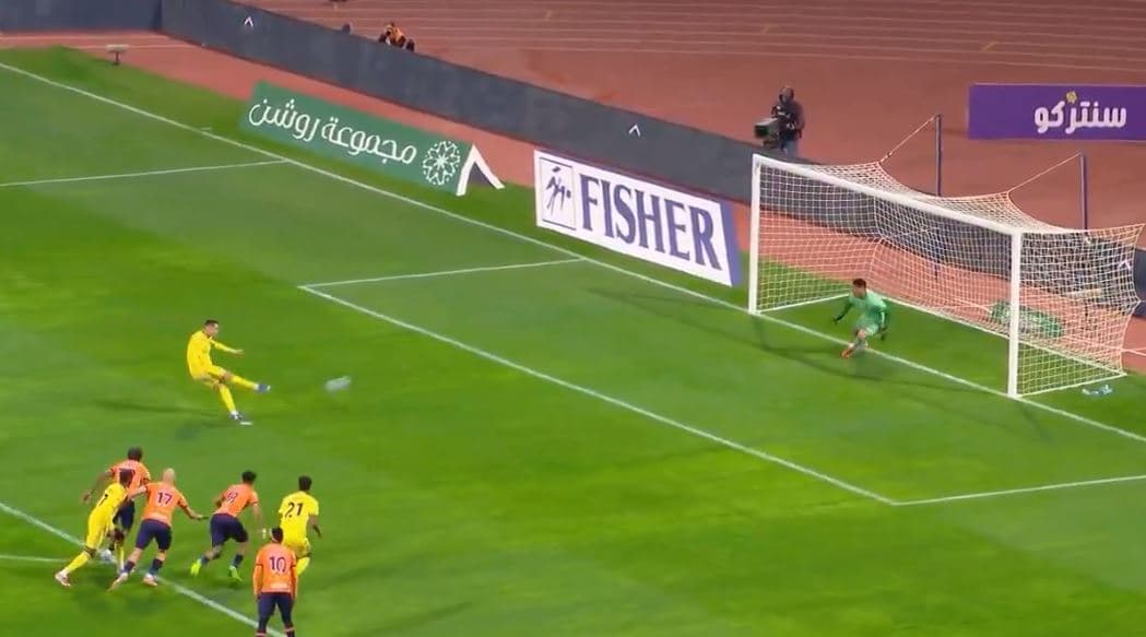 Ronaldo e “huq” penalltinë ndaj Al Fayhas