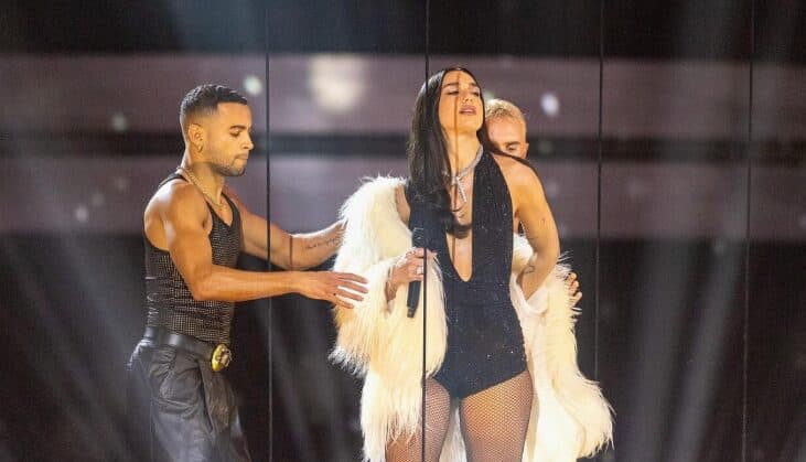 Dua Lipa mahnit në “Brit Awards”, performanca fantastike në skenë