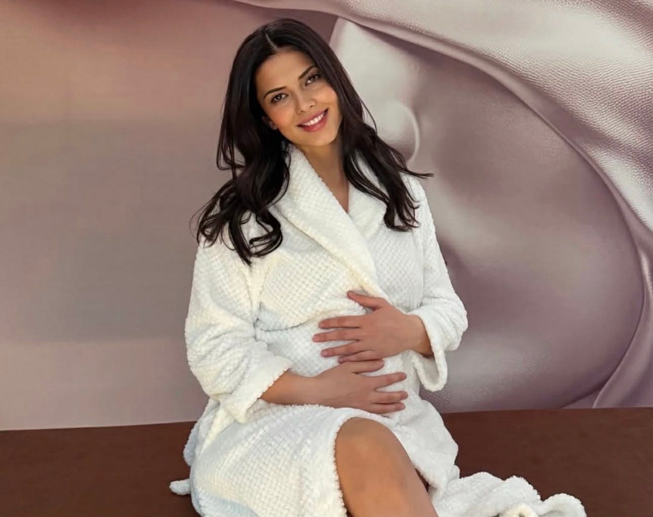 Pak ditë pasi u bë nënë, Agnesa Vuthaj publikon foto të reja (Foto)