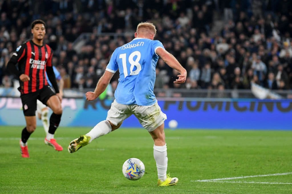 Isaksen i ‘shuan’ ëndrrat e Milanit për Scudetto