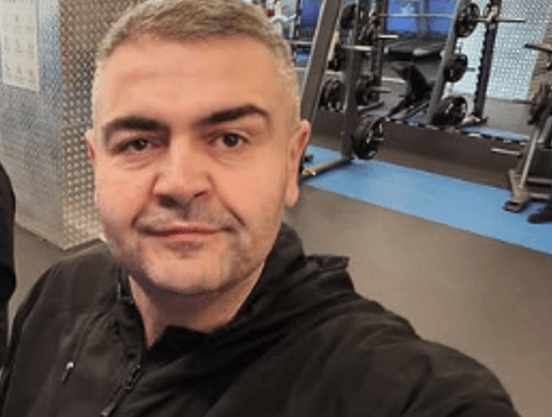 “Bufi” nis ditën në fitnes, duket në top formë!