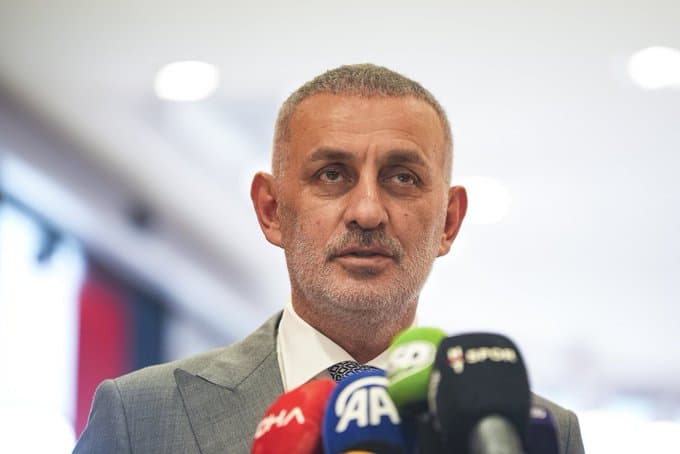 Presidenti i Federatës Turke ironik: Nëse s’mund t’i mposhtim Kosovën, Rumaninë e Sllovakinë, s’e meritojmë të shkojmë në Botëror