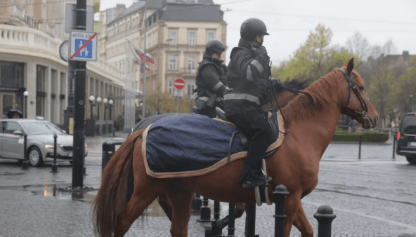 Siguri e shtuar në Bratisllavë, në terren edhe policët me kuaj para sfidës me Kosovën