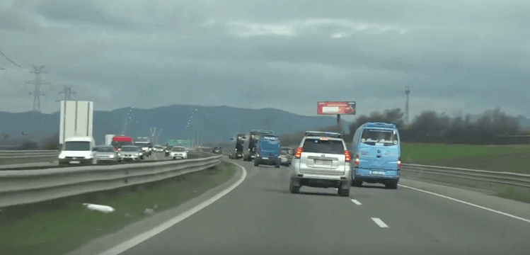 Kombëtarja turke ateron në Kosovë, është nisur drejt Prishtinës