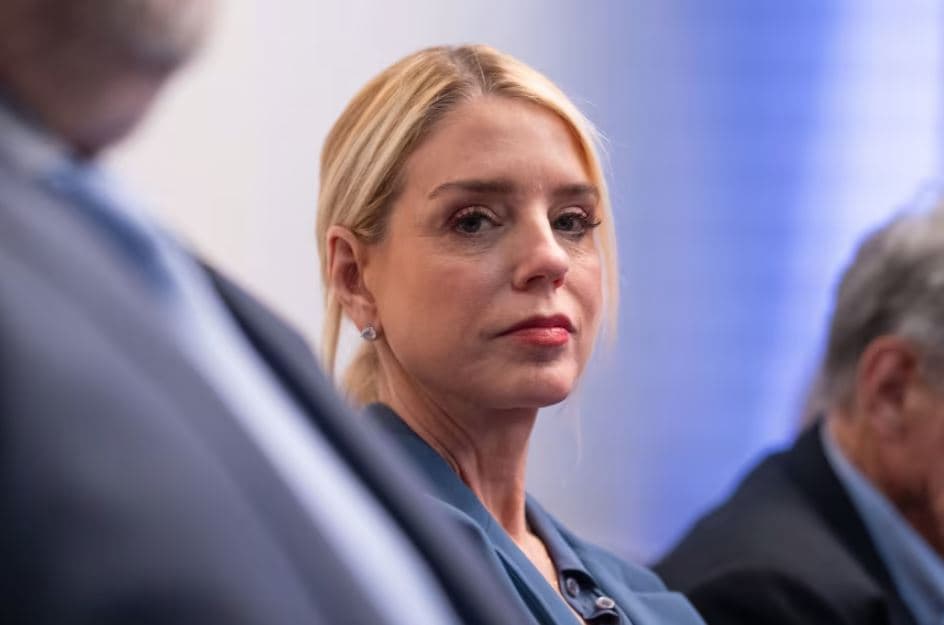 Trump shkarkon Prokuroren e Përgjithshme Pam Bondi