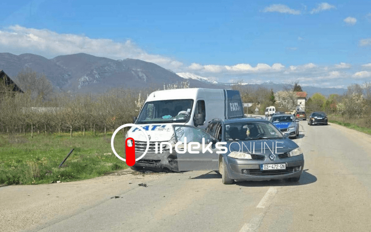 Aksident në mes dy automjeteve në Tomoc të Istogut, policia në vendin e ngjarjes