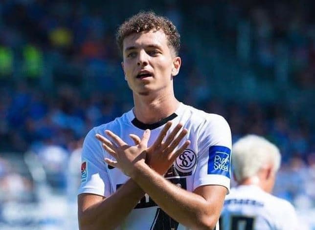 Legjenda gjermane: Asllani do të ishte zëvendësimi ideal për repartin ofensiv të Dortmundit