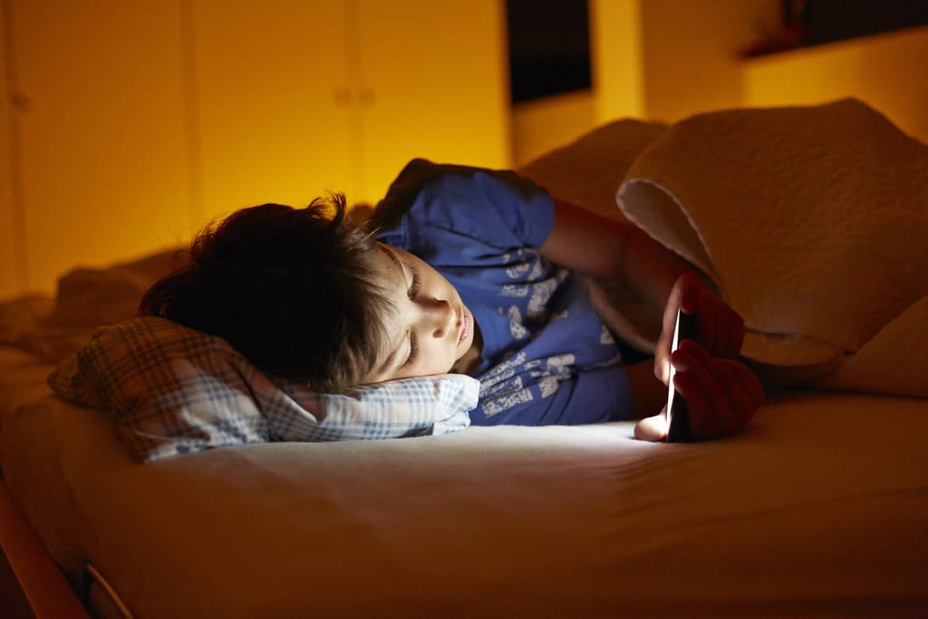 Zvicër, Fëmijët në rrjetet sociale: Besimi apo kontrolli – çfarë funksionon më mirë?