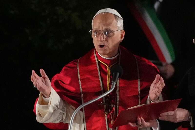 Mesazhi i Papës për Pashkën: Kush mban armë, t’i lërë ato