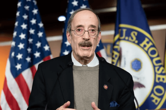 Vdes Eliot Engel, mik i ngushtë i Kosovës