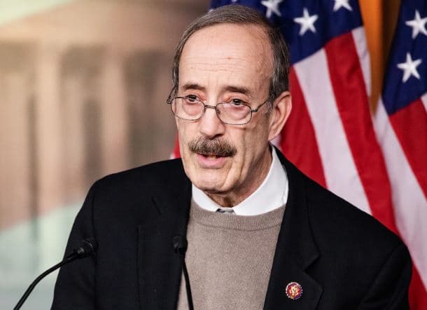 Ndahet nga jeta miku i shqiptarëve, kongresisti Eliot Engel